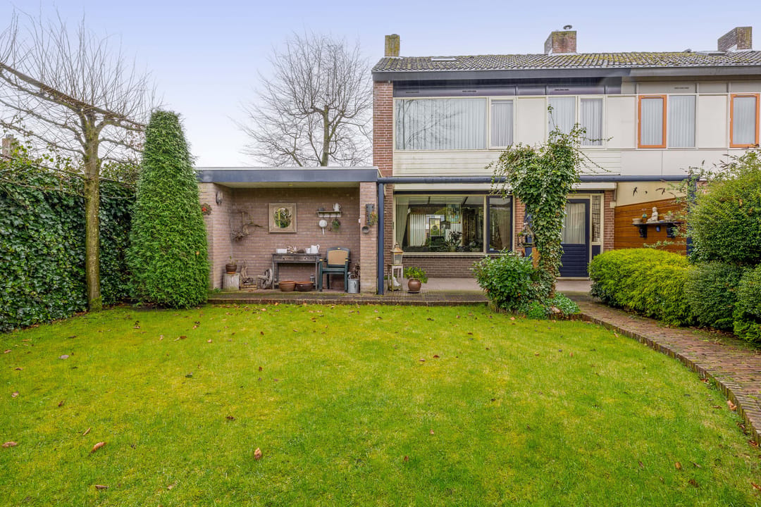 Spacious Semi-Detached Family Home with Expansion Potential — 41