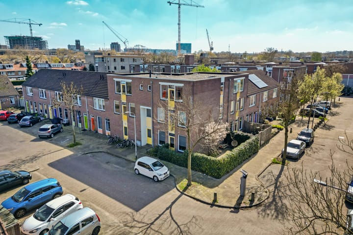 Photo 2 of Boomvalkstraat 8