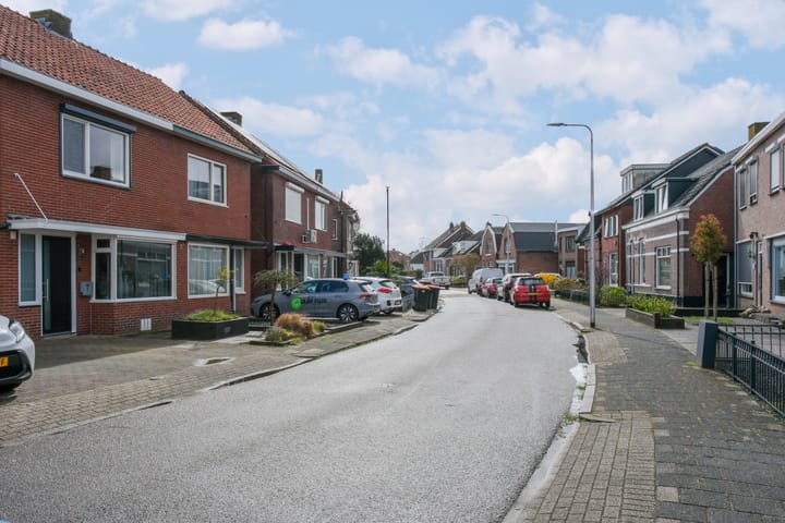 Photo 2 of Oude Vriezenveenseweg 13