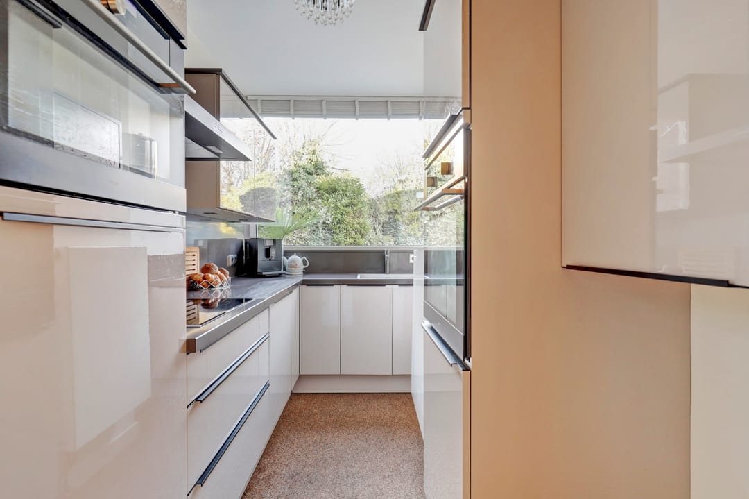 Move-in Ready Home with Garden Office in Arnhem North — 17