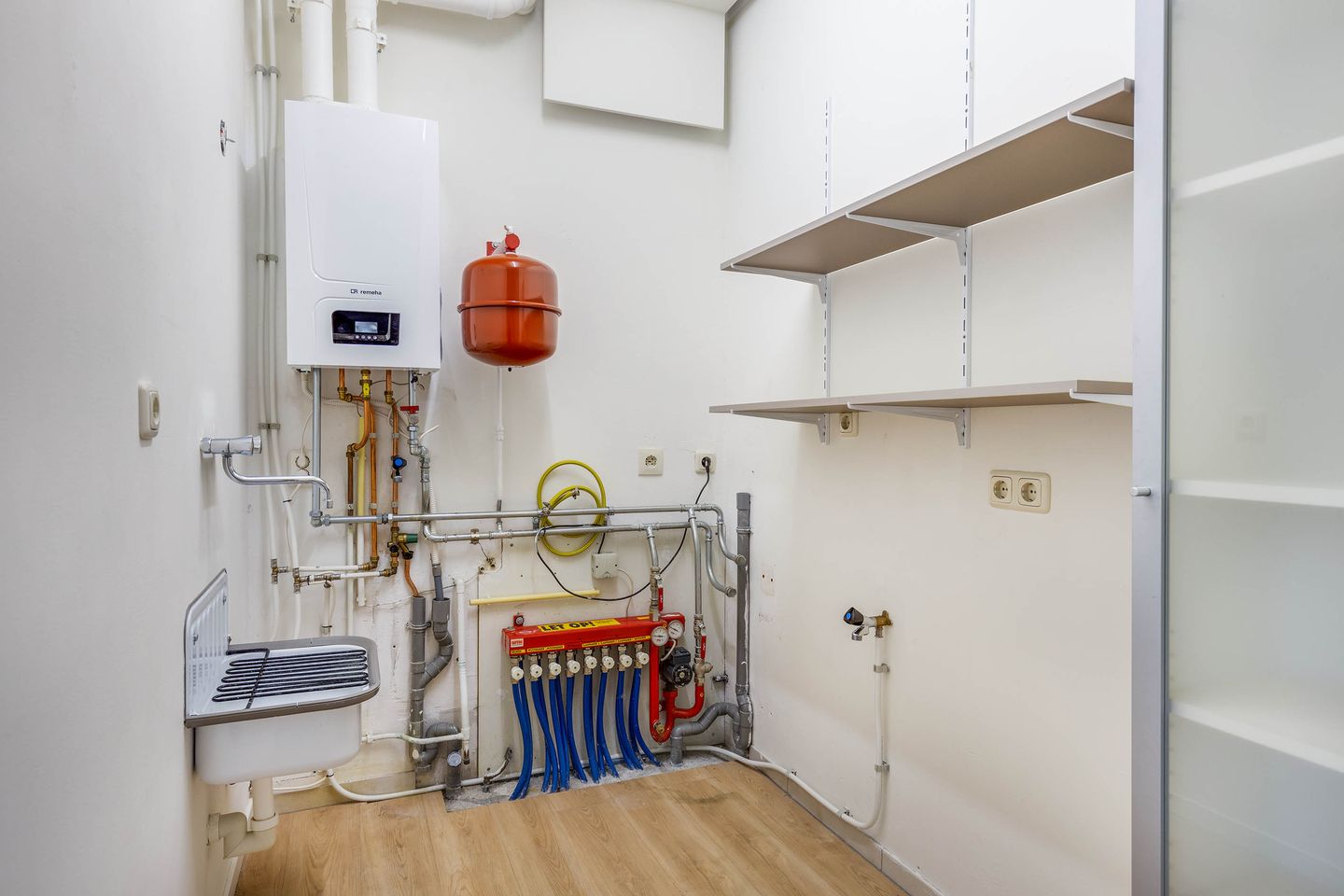 Foto 25 van Kastanjelaan 4-2