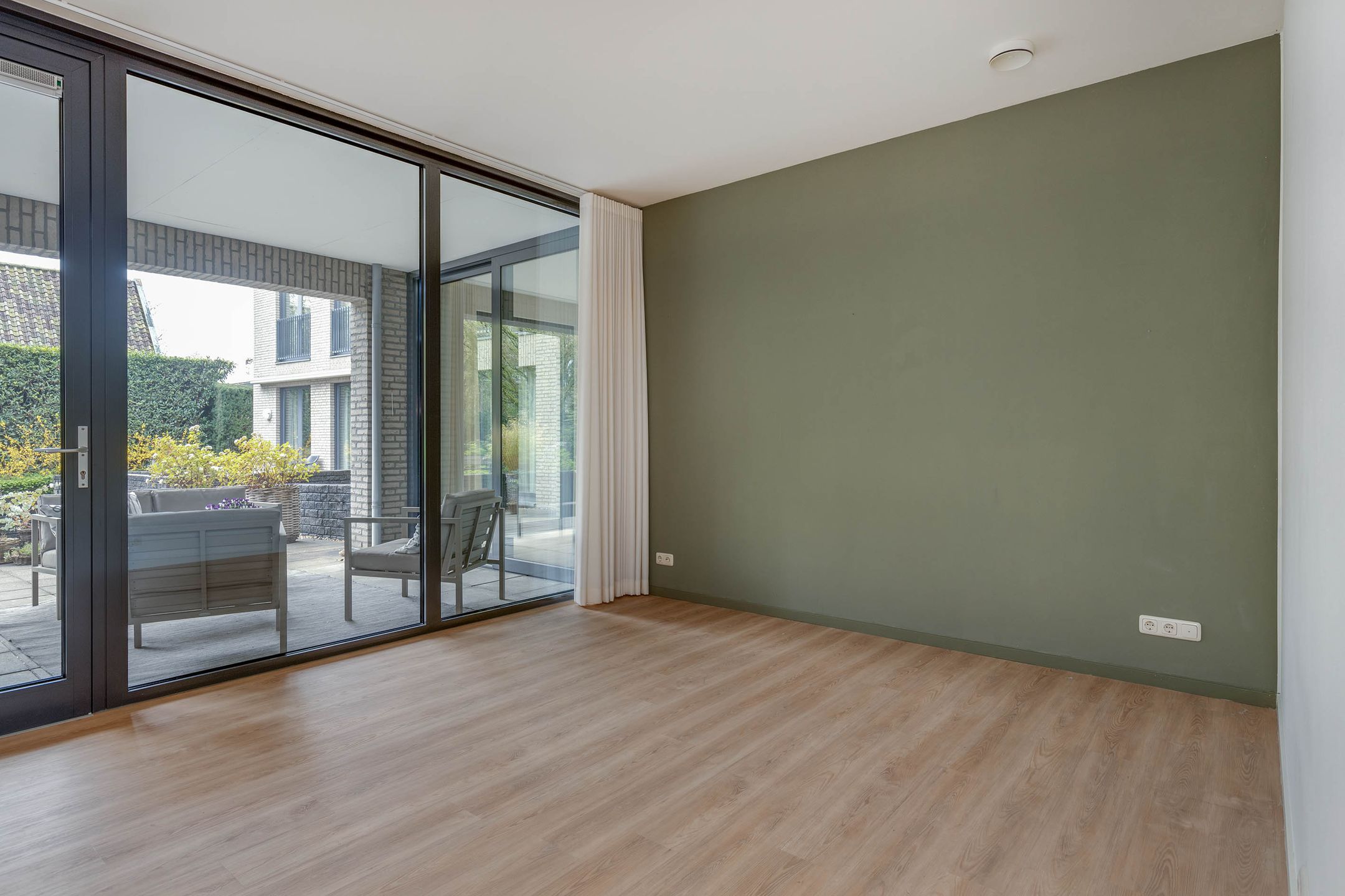 Foto 27 van Kastanjelaan 4-2