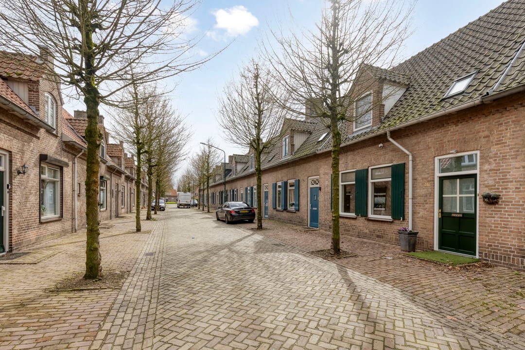 Photo 7 of Dr vd Broekstraat 18