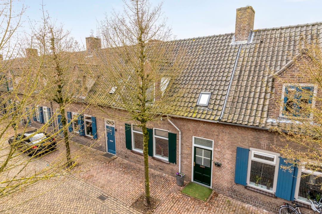 Photo 8 of Dr vd Broekstraat 18