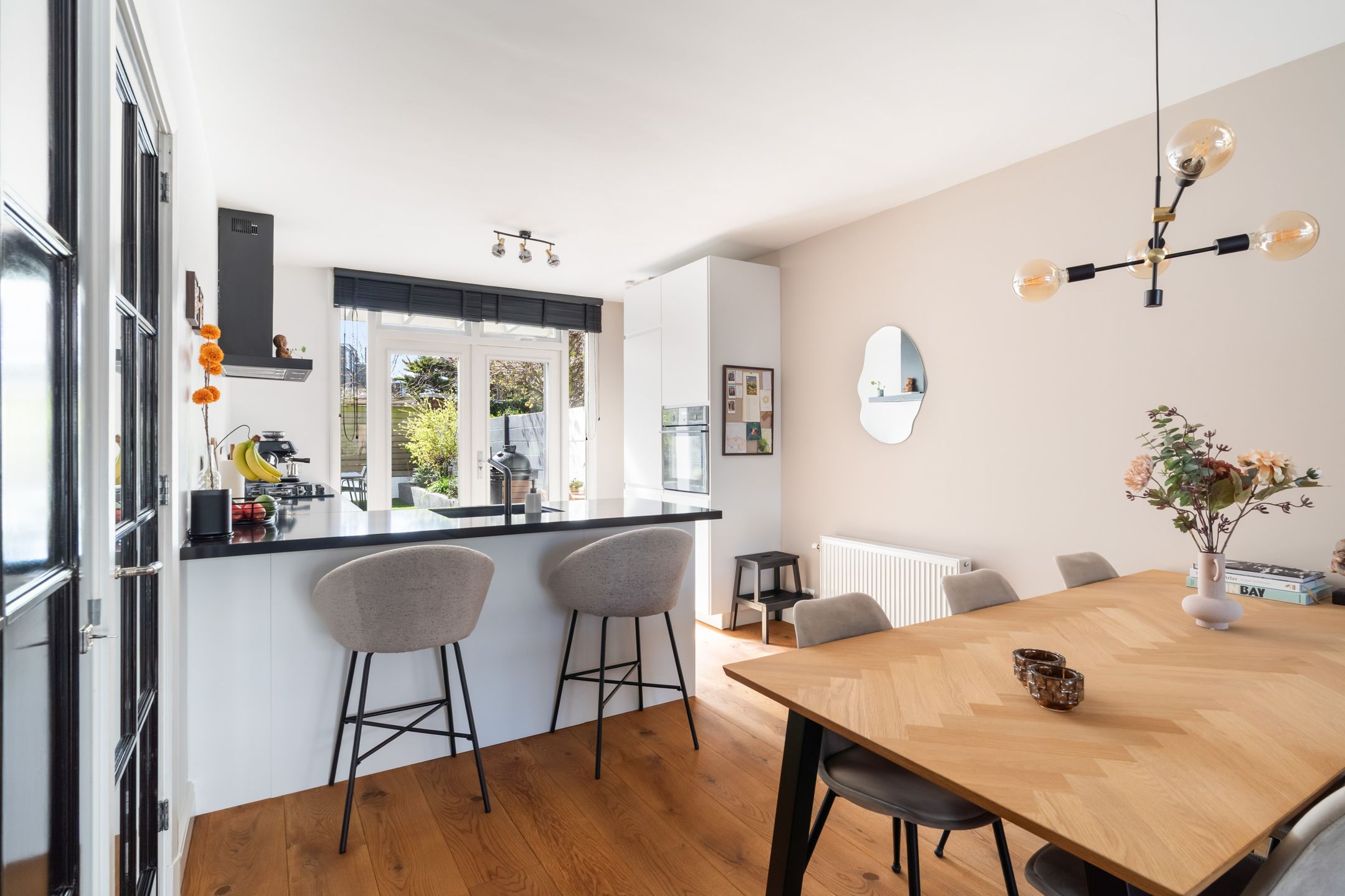 Ground-floor apartment with southwest-facing garden in popular Bomenbuurt — 18