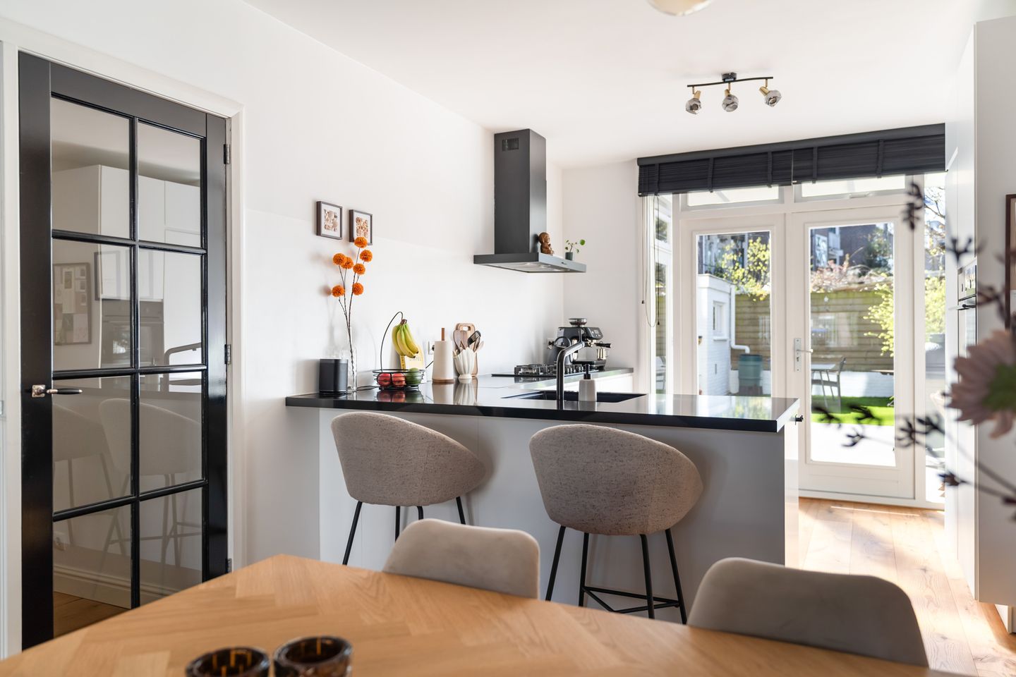 Ground-floor apartment with southwest-facing garden in popular Bomenbuurt — 19