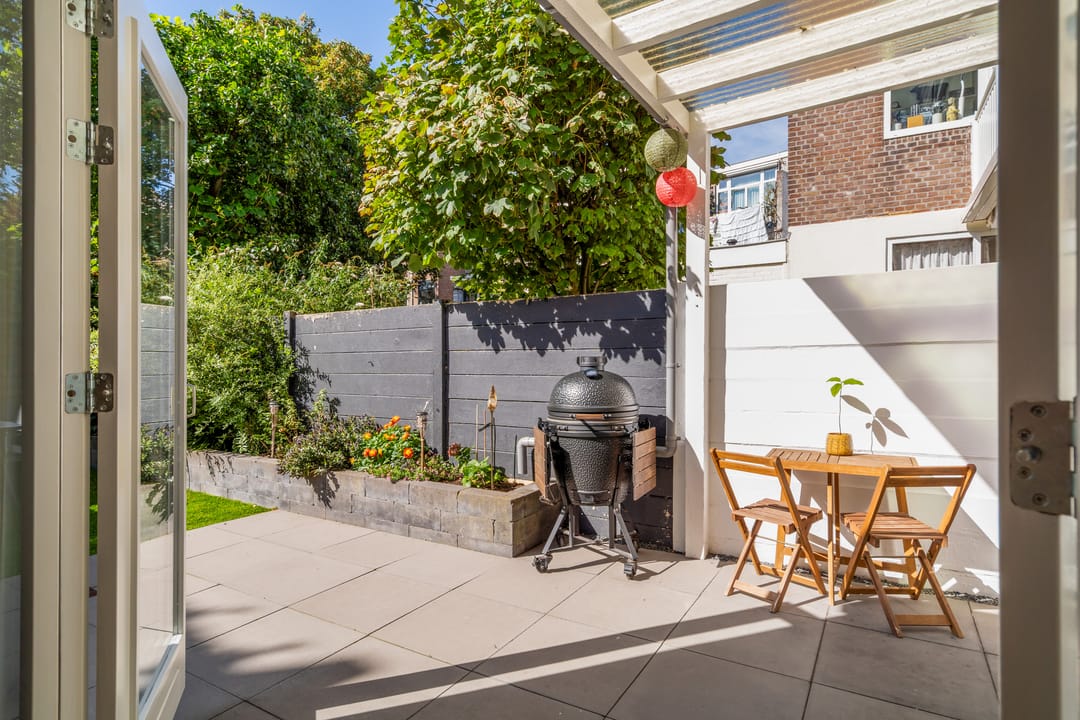 Ground-floor apartment with southwest-facing garden in popular Bomenbuurt — 32