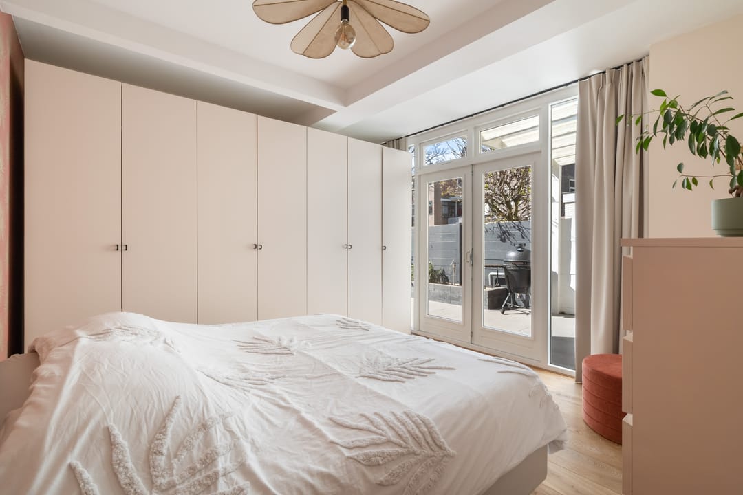 Ground-floor apartment with southwest-facing garden in popular Bomenbuurt — 43