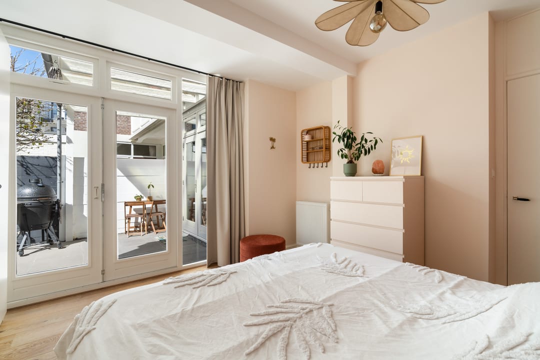 Ground-floor apartment with southwest-facing garden in popular Bomenbuurt — 46