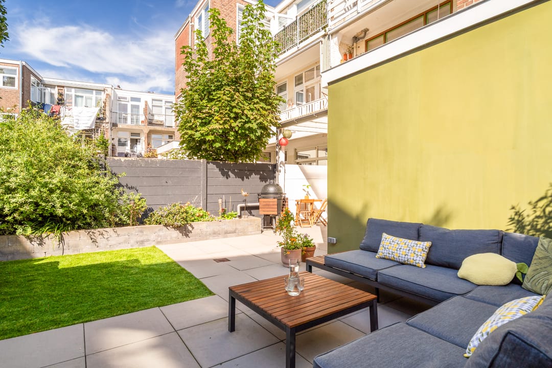 Ground-floor apartment with southwest-facing garden in popular Bomenbuurt — 38