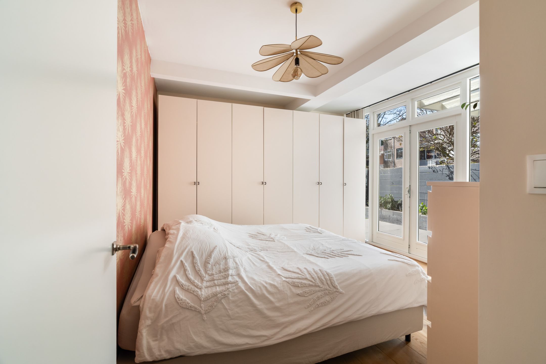 Ground-floor apartment with southwest-facing garden in popular Bomenbuurt — 42