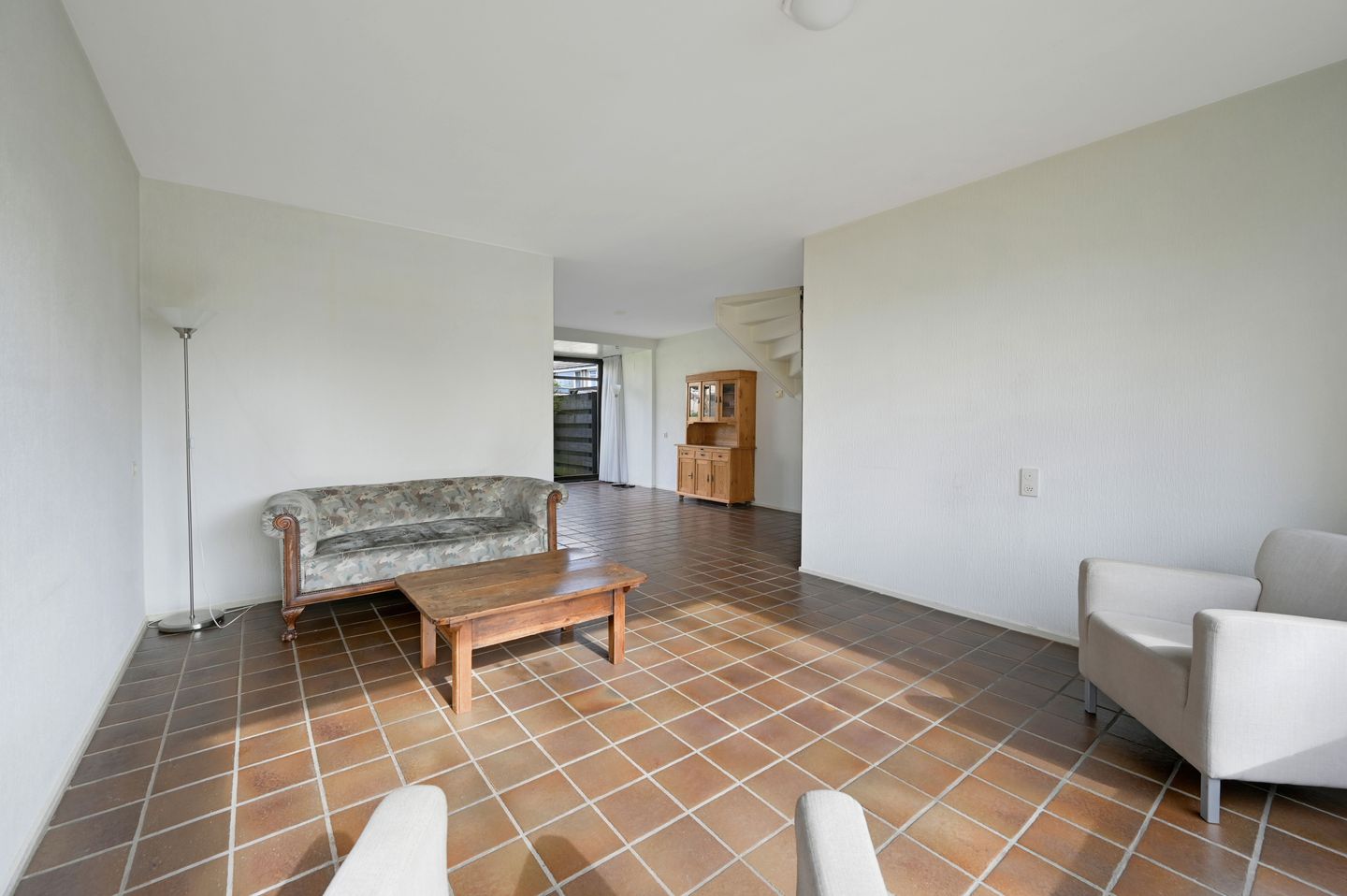 Corner House with Garage, Large Garden and Water View — 14
