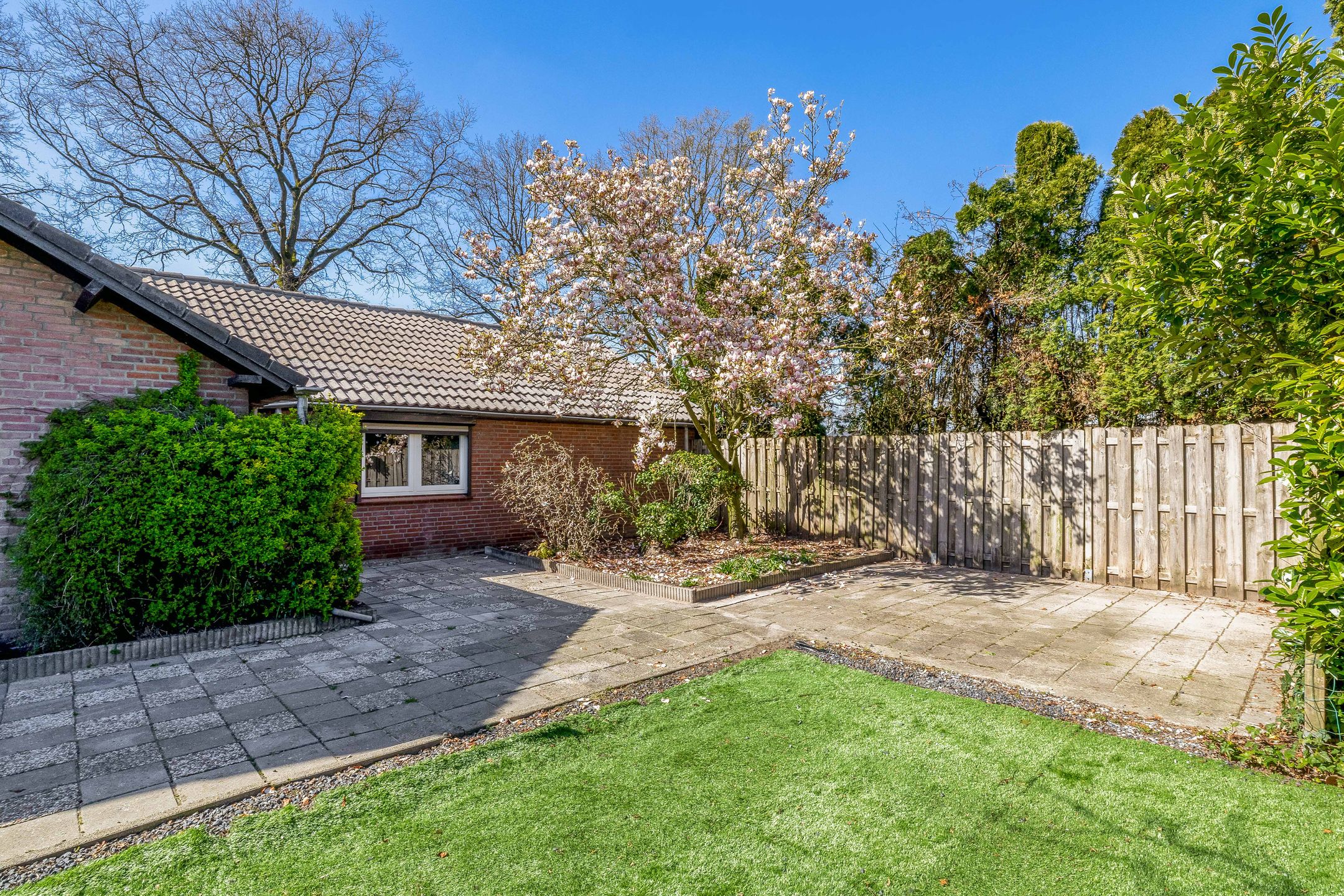 Photo 42 of Leensel 16