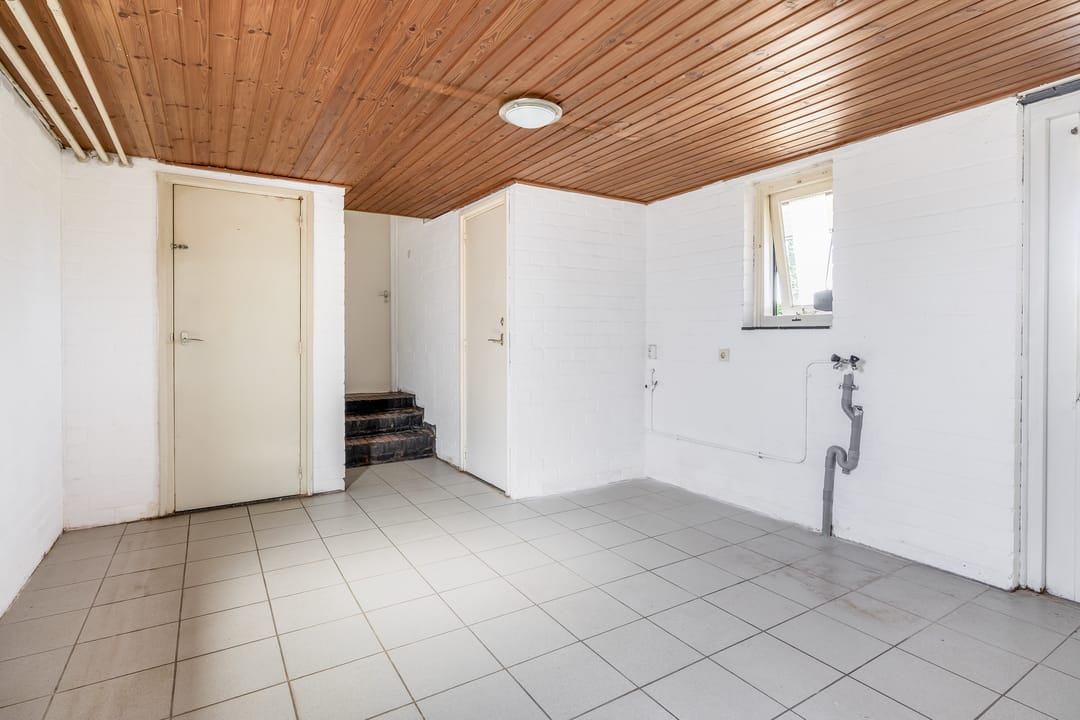 Photo 22 of Leensel 16