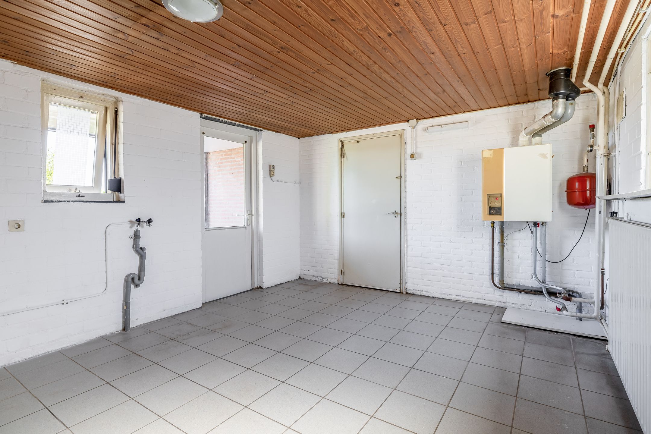 Photo 21 of Leensel 16