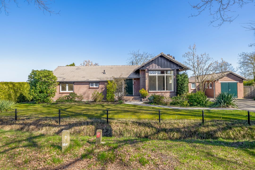 Photo 37 of Leensel 16