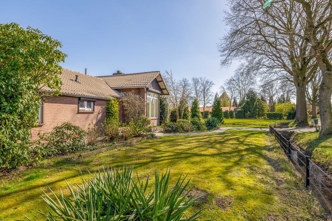 Photo 38 of Leensel 16