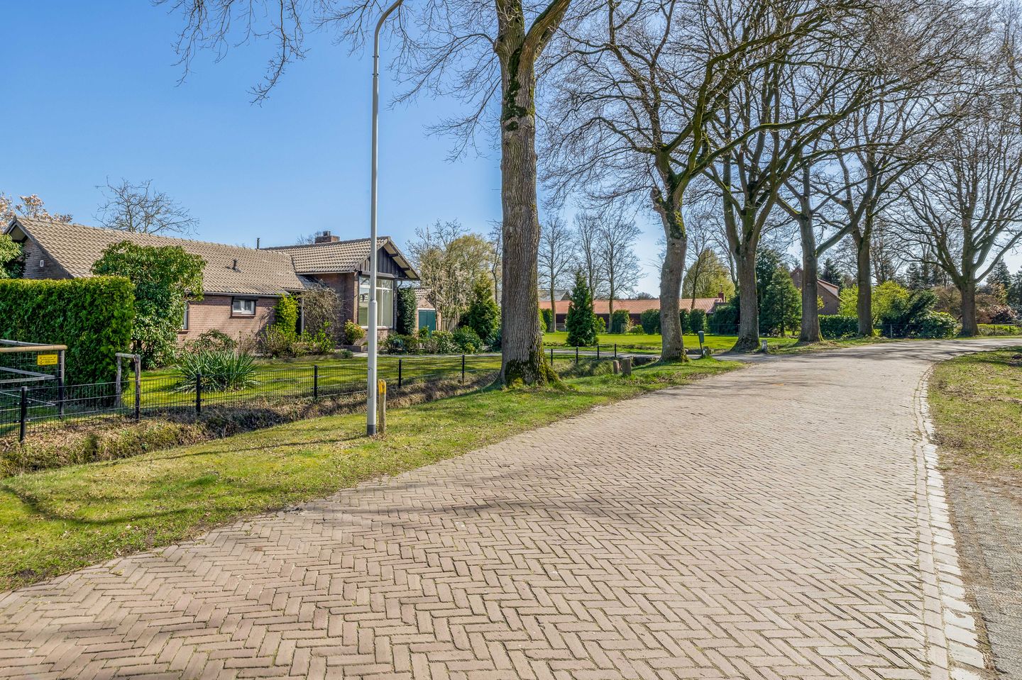 Photo 50 of Leensel 16