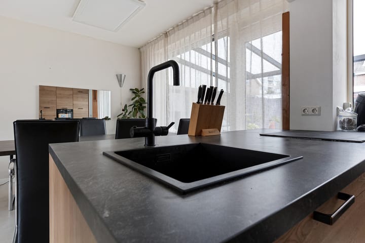 Photo 3 of Generaal Bentinckstraat 12
