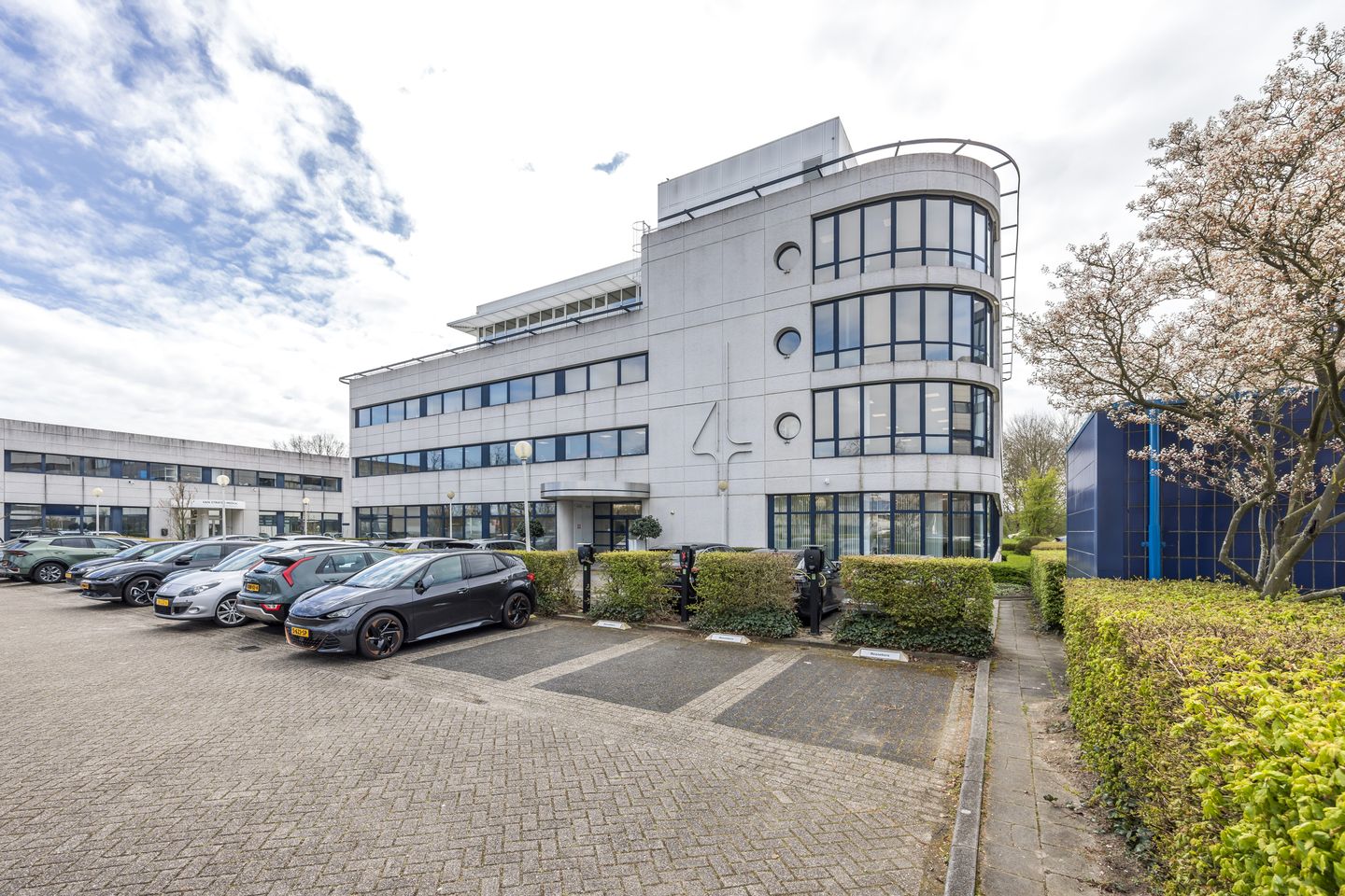 Bekijk foto 1 van Rijnzathe 4