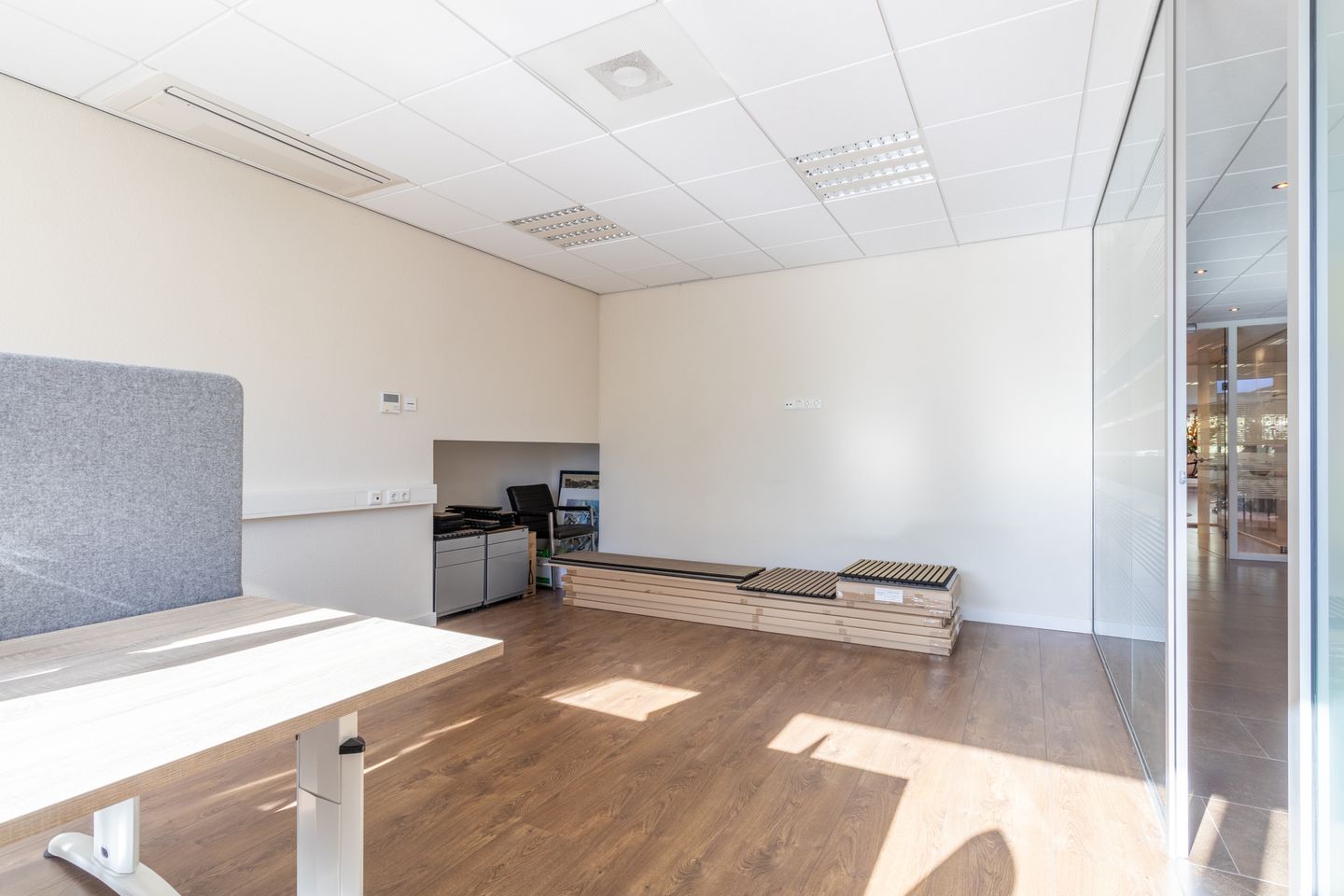 View photo 4 of Bovenkerkerweg 37