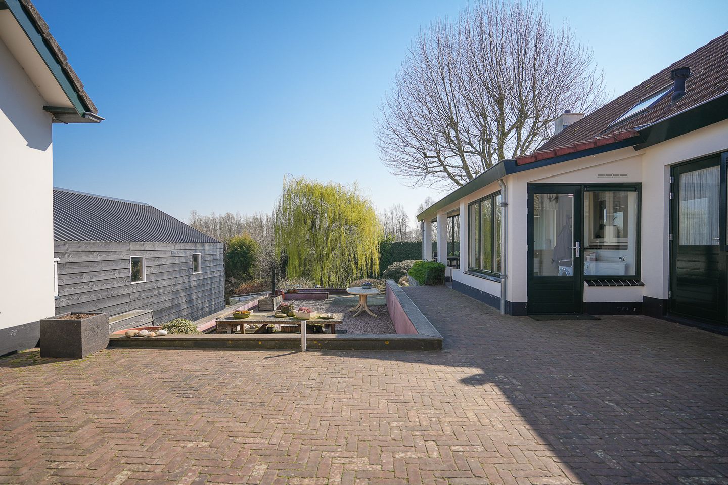 Charming Semi-Bungalow on Expansive Park-like Plot with Guest Accommodation — 34