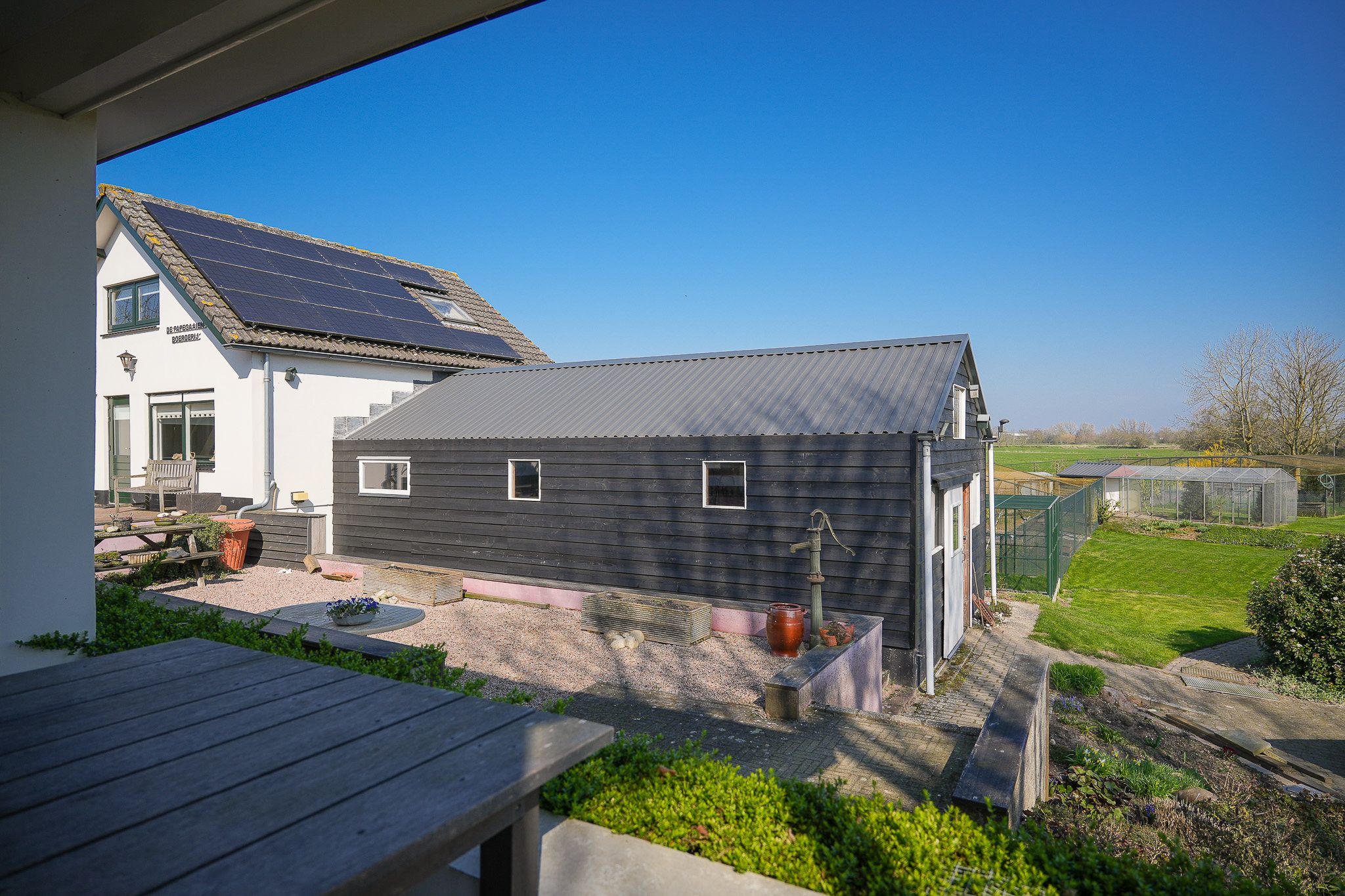Charming Semi-Bungalow on Expansive Park-like Plot with Guest Accommodation — 36