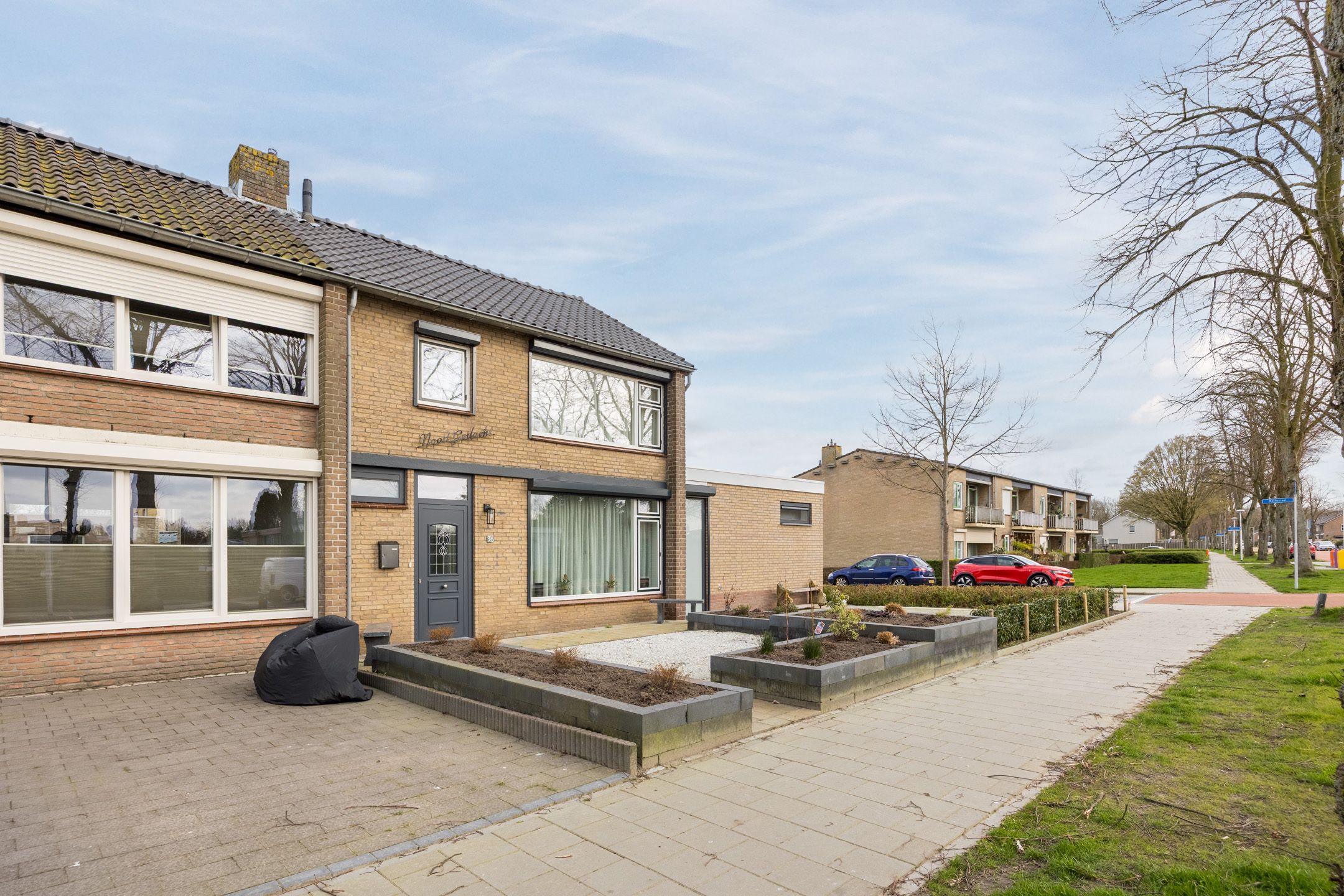 Photo 6 of Burgemeester Elkhuizenlaan 36