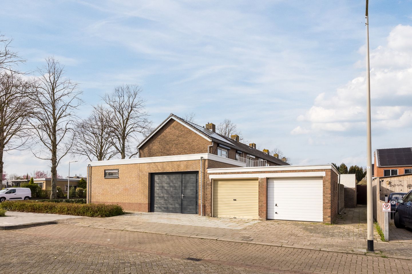 Photo 55 of Burgemeester Elkhuizenlaan 36