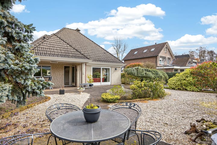 Photo 4 of Suze Robertsonlaan 2