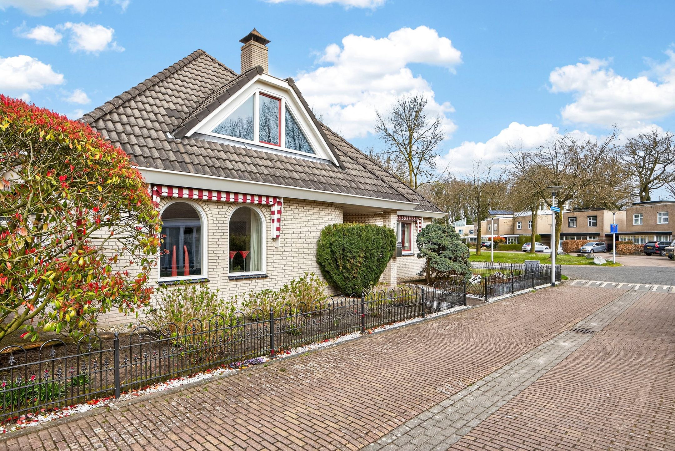 Foto 39 van Suze Robertsonlaan 2