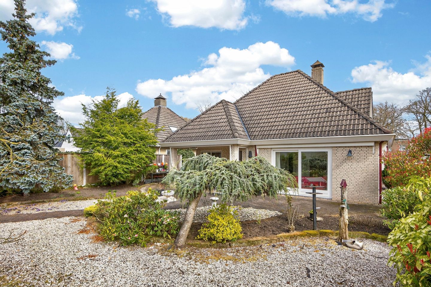 Foto 35 van Suze Robertsonlaan 2