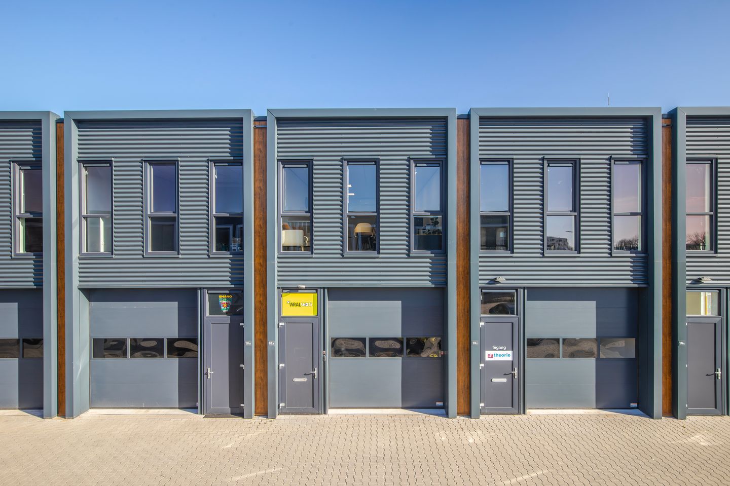 View photo 2 of Papenkamp 10-P