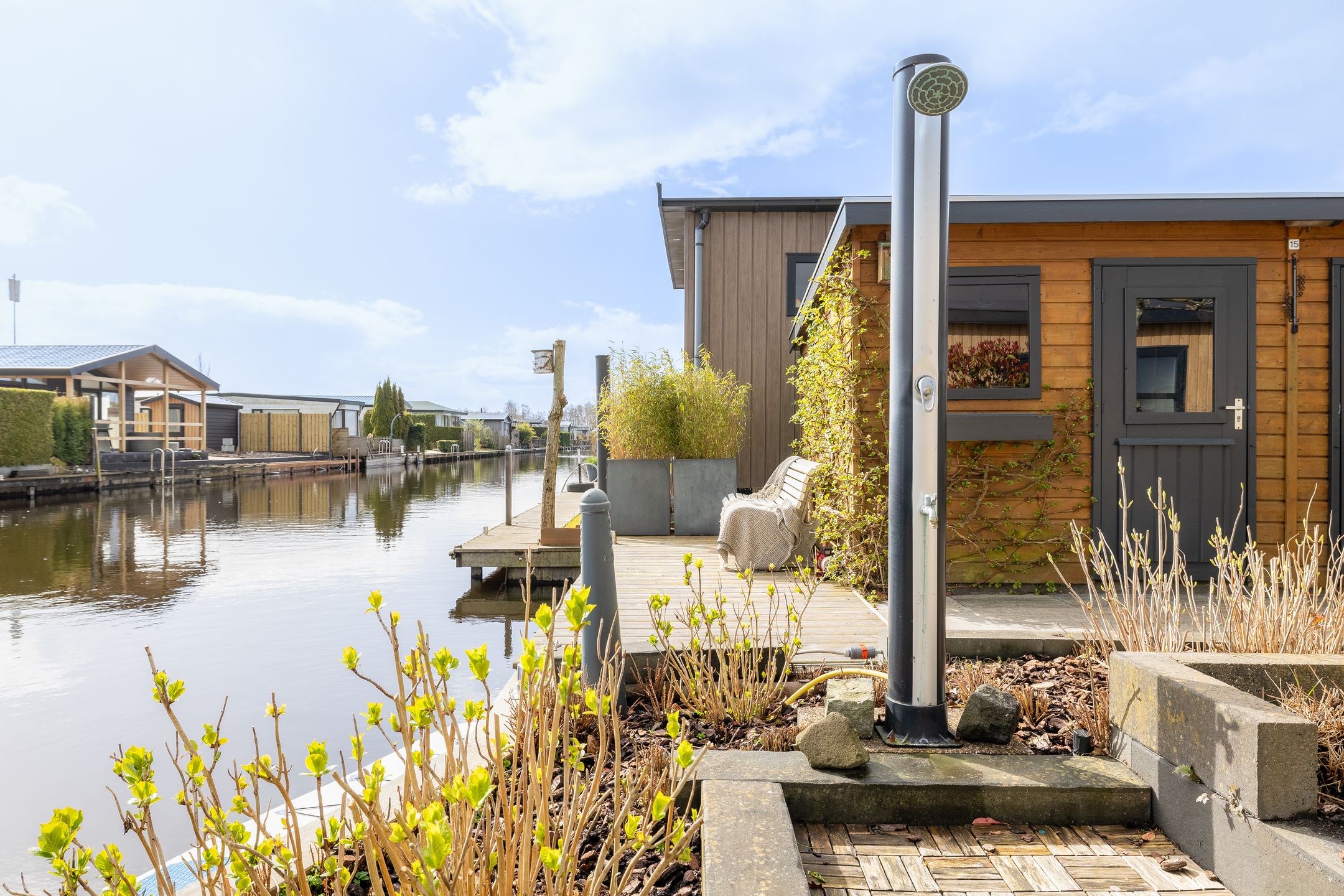 Foto 21 van Nieuw-Loosdrechtsedijk 217-C014