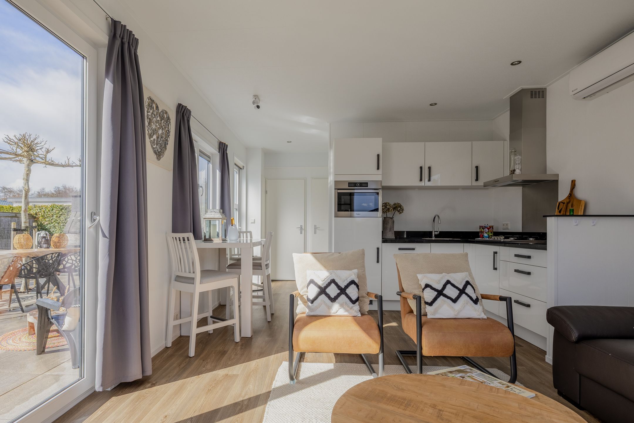 Foto 30 van Nieuw-Loosdrechtsedijk 217-C014