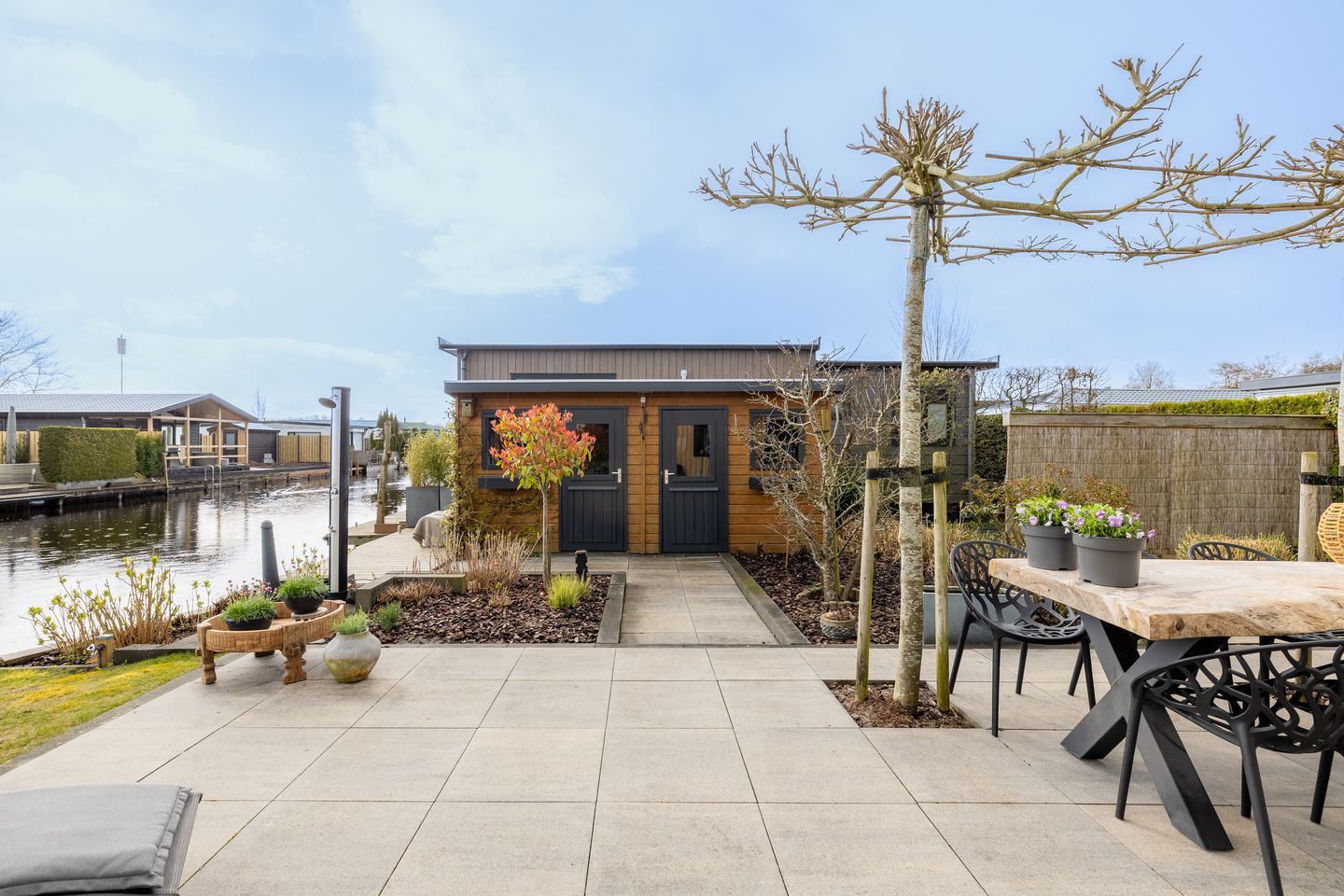 Foto 4 van Nieuw-Loosdrechtsedijk 217-C014