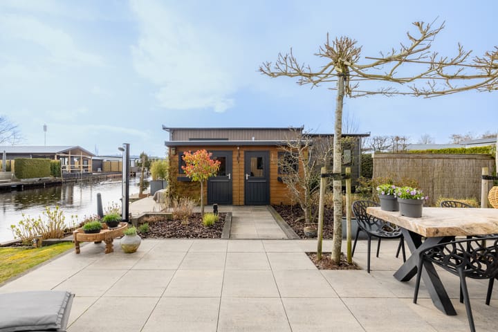 Photo 4 of Nieuw-Loosdrechtsedijk 217-C014