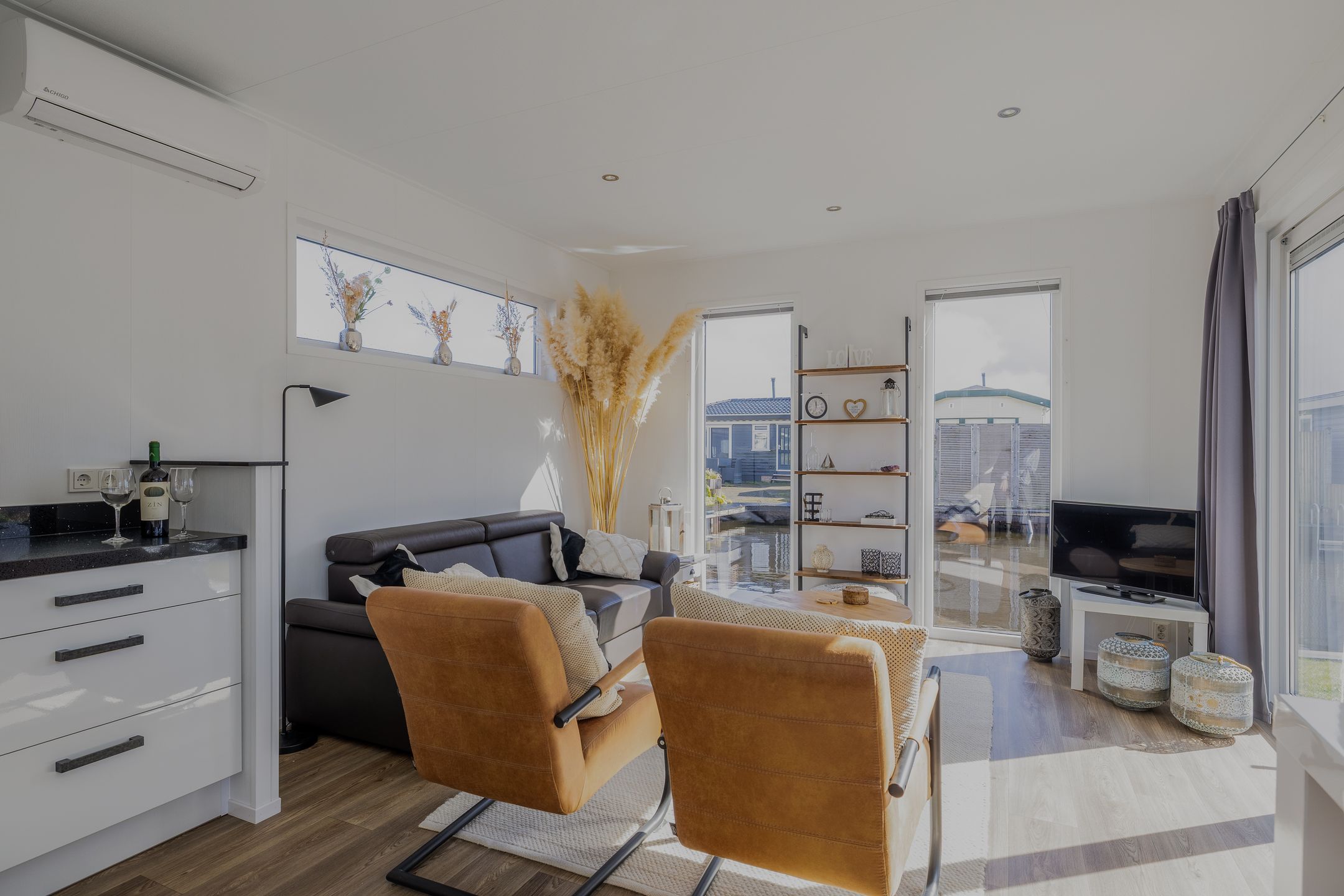 Foto 27 van Nieuw-Loosdrechtsedijk 217-C014