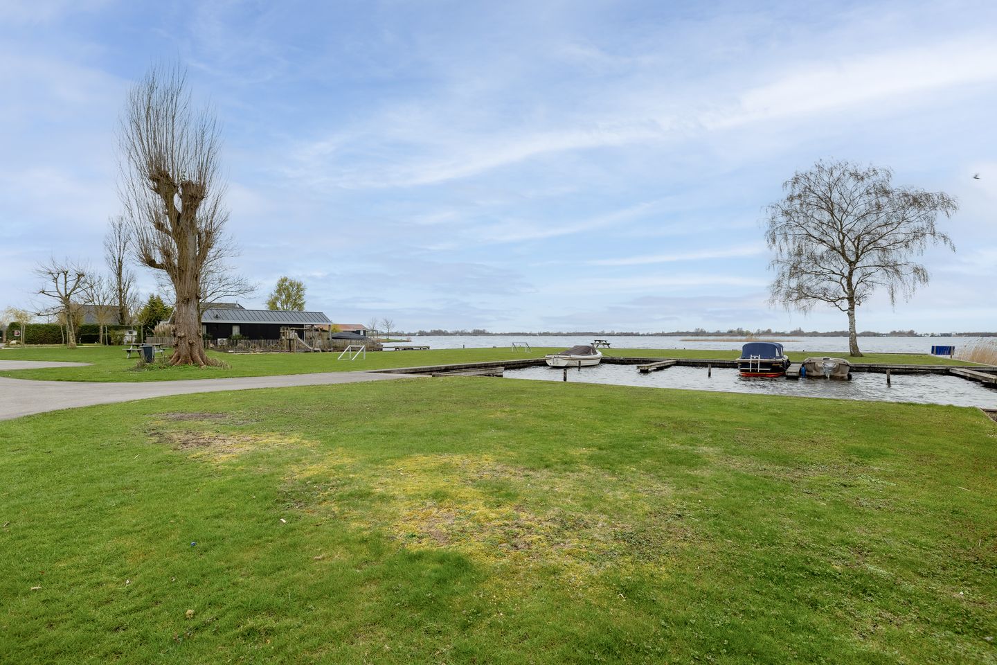 Foto 50 van Nieuw-Loosdrechtsedijk 217-C014