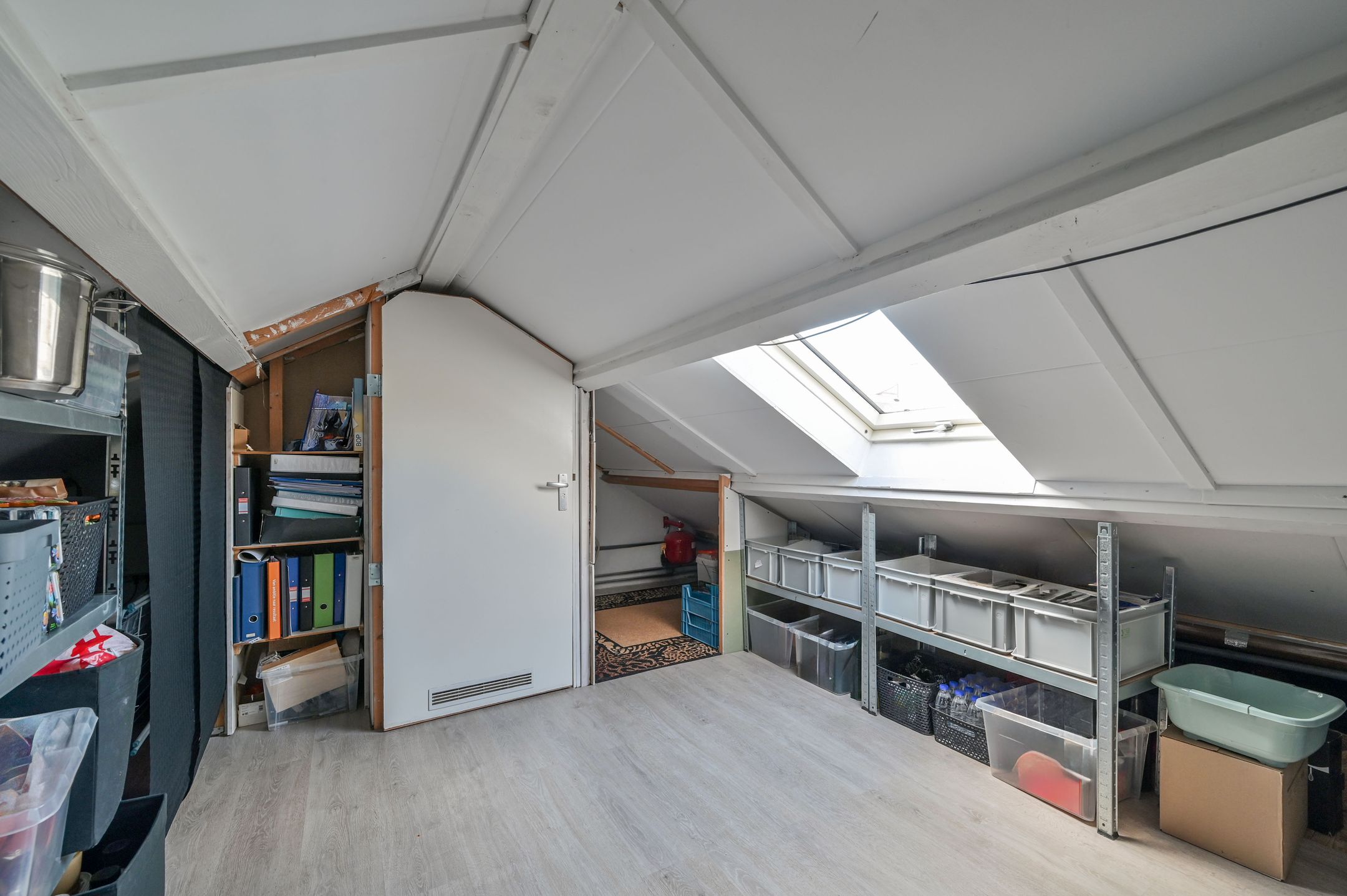 Ready-to-move-in corner home with 4 bedrooms and solar panels — 24