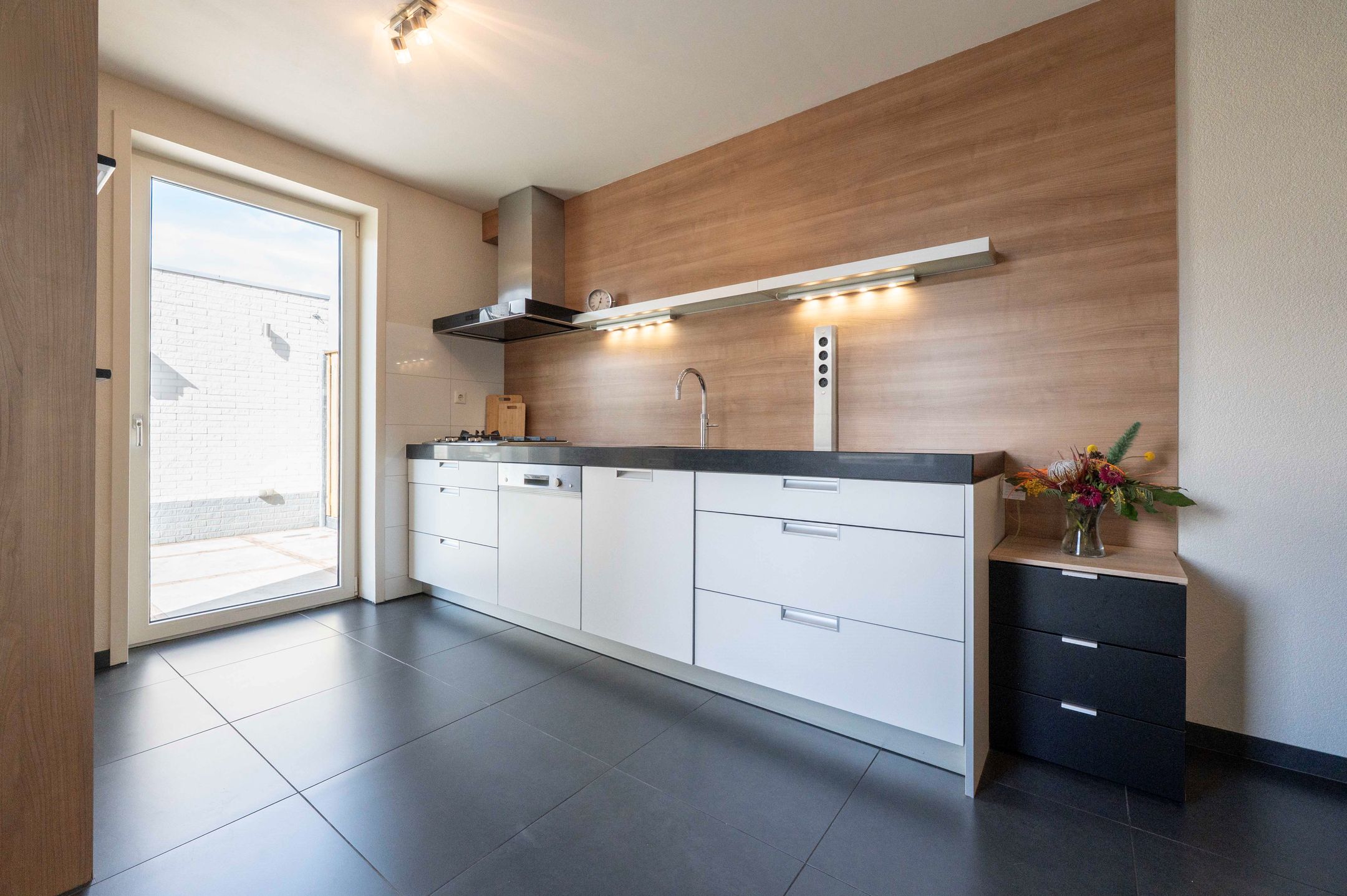 Spacious Detached Family Home with Modern Kitchen and Low-Maintenance Garden in Oudenbosch Center — 18