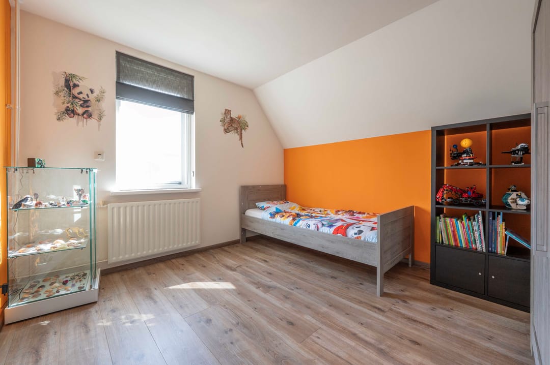 Spacious Detached Family Home with Modern Kitchen and Low-Maintenance Garden in Oudenbosch Center — 37