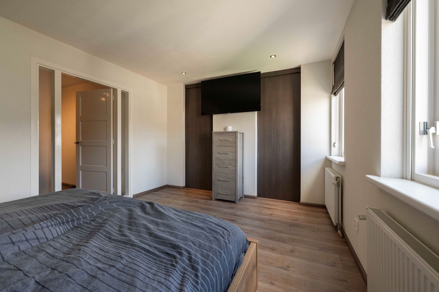 Spacious Detached Family Home with Modern Kitchen and Low-Maintenance Garden in Oudenbosch Center — 34