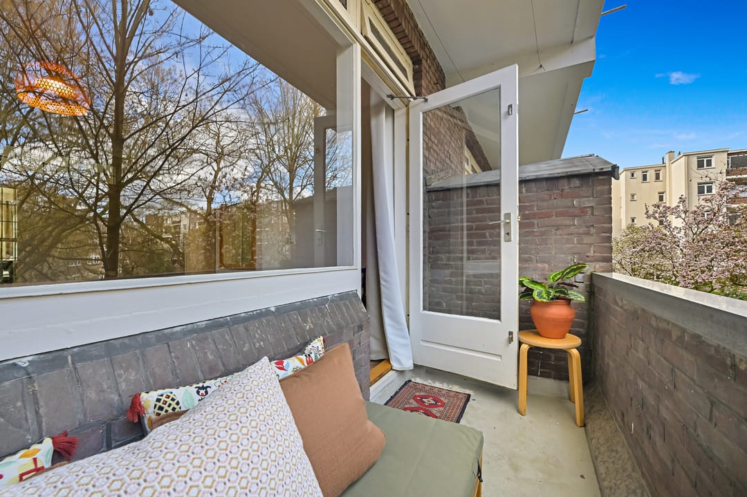 Spacious 3-Room Apartment with Balcony in Popular Blijdorp — 16