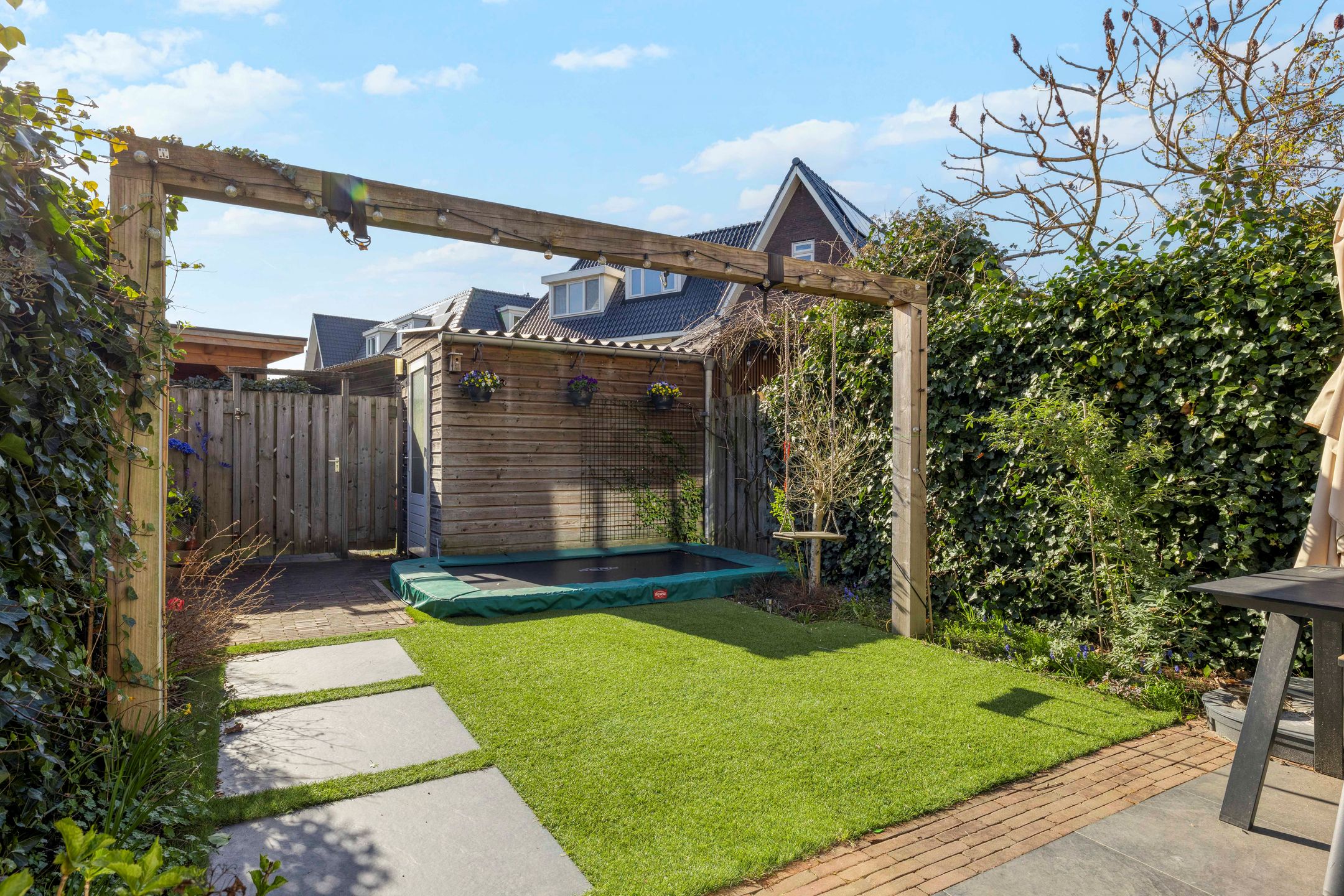 Family Home at the Forest Edge with Five Bedrooms and A Energy Label — 24