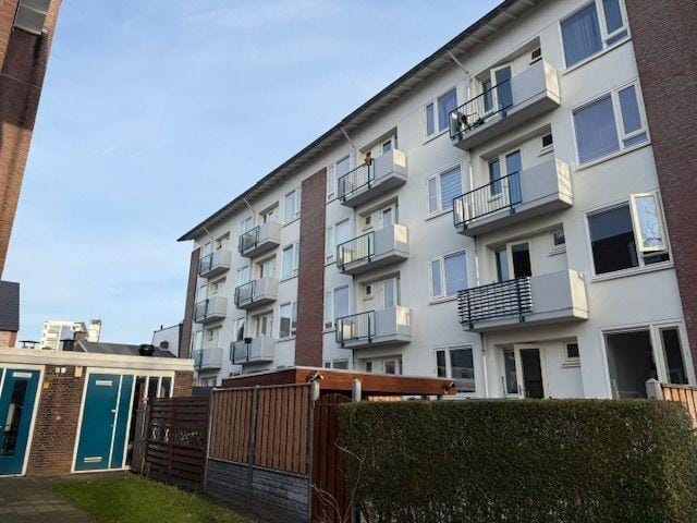 Photo 17 of Van Lodensteynstraat 128