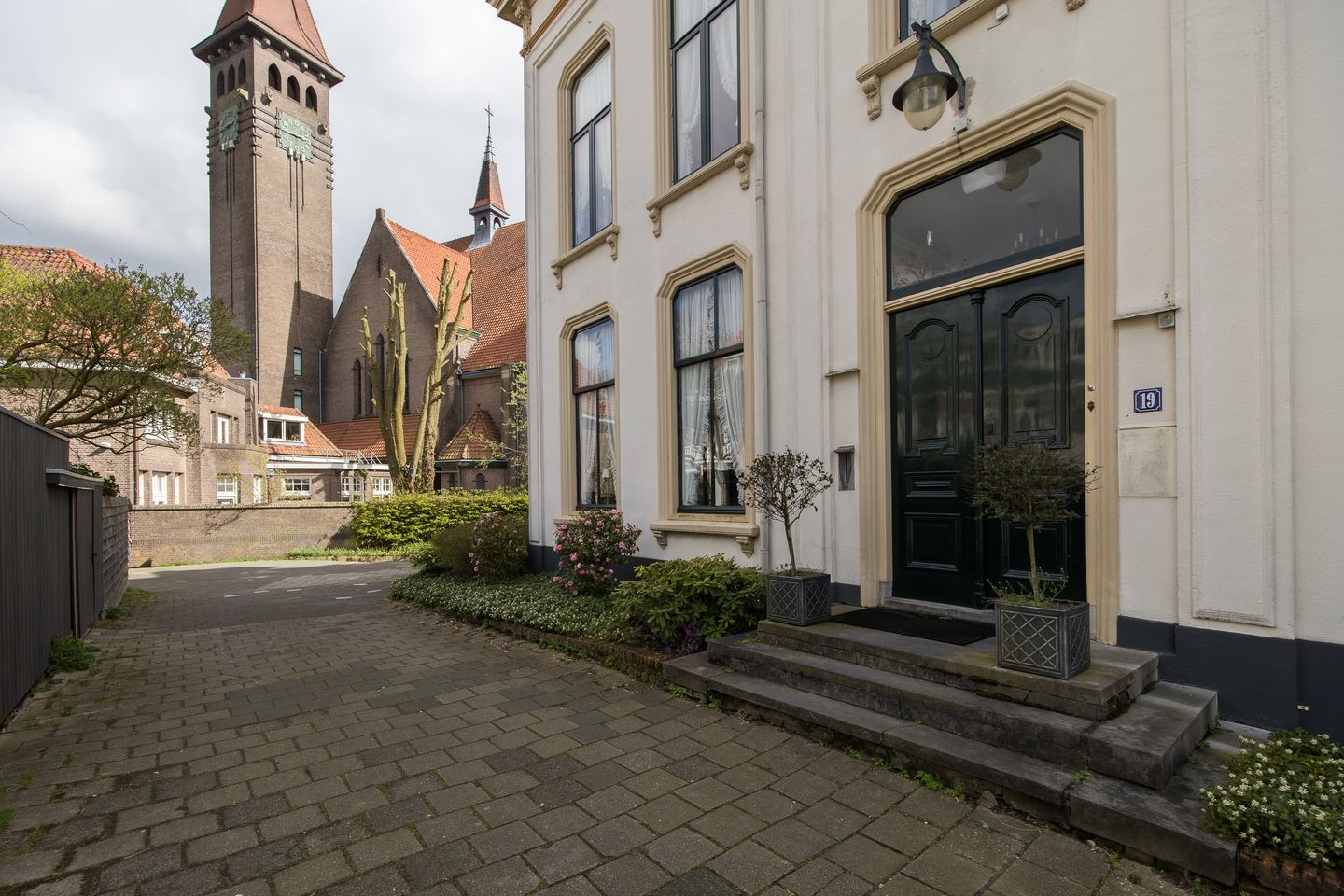 View photo 1 of Oudwijk 19