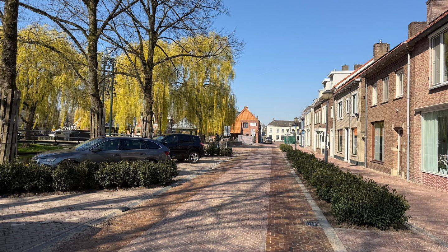 Bekijk foto 2 van Molenstraat 17