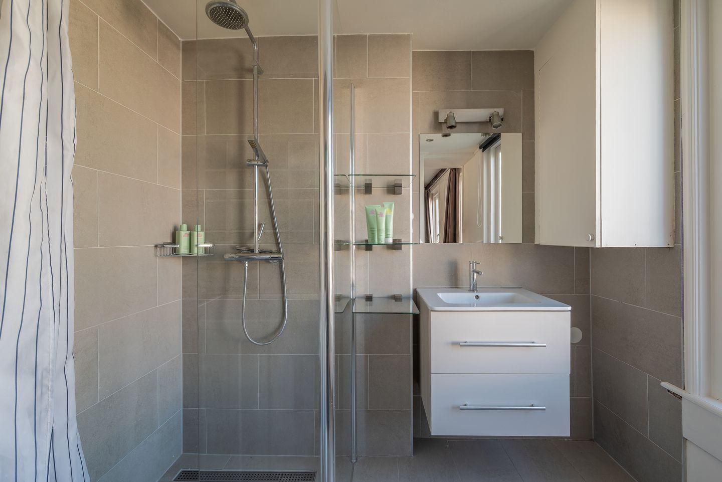 Foto 20 van Groenmarktkade 1-4