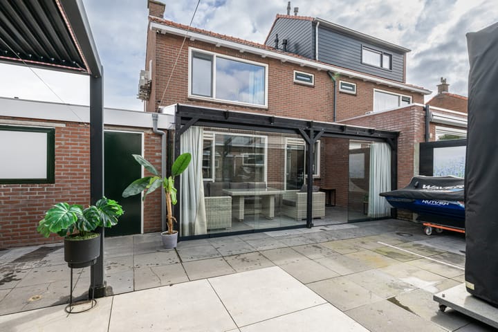 Photo 2 of P C de Vinckstraat 14